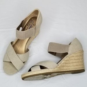 Life Stride Velocity Memory Foam size 9 Beige